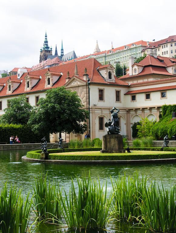The Castle Apartments Praga Exterior foto